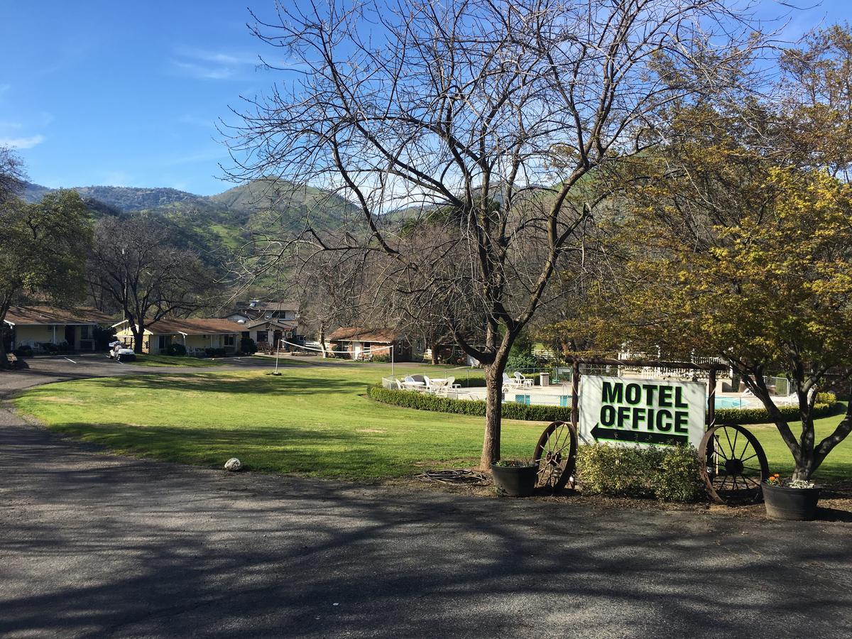 Lazy J Ranch Motel Three Rivers Ngoại thất bức ảnh