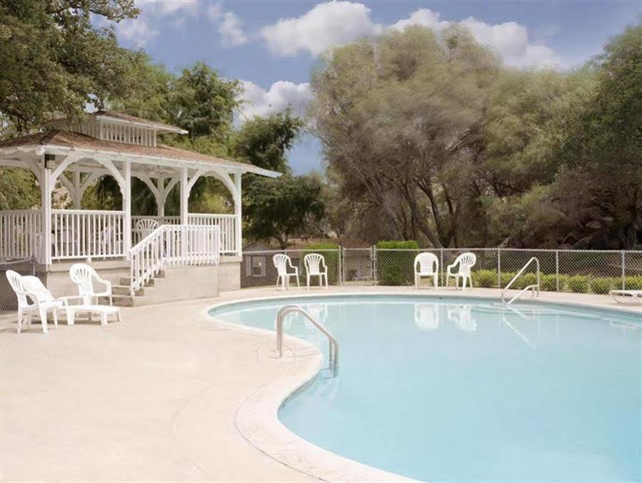 Lazy J Ranch Motel Three Rivers Ngoại thất bức ảnh
